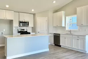 2260 La Tour Dr, Shakopee, MN 55379 - Photo 3