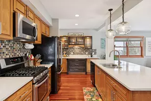 219 Morgan Ave N, Minneapolis, MN 55405 - Photo 23