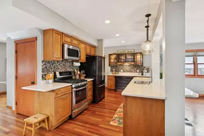 219 Morgan Avenue N, Minneapolis, MN 55405 - Photo 21