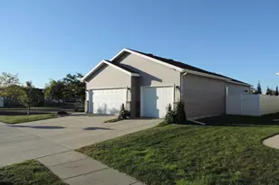 4797 Clock Tower Ln S, Fargo, ND 58104 - Photo 3