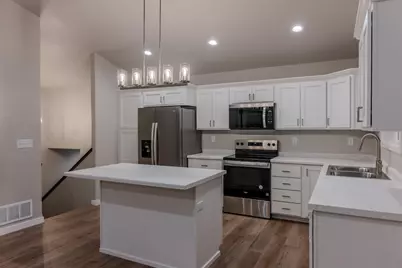 3234 36th Avenue S, Moorhead, MN 56560 - Photo 5