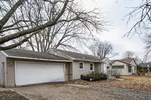 212 Thayer Ave, Mankato, MN 56001 - Photo 3