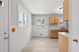 4810 Karen Pl, White Bear Lake, MN 55110 - Photo 9