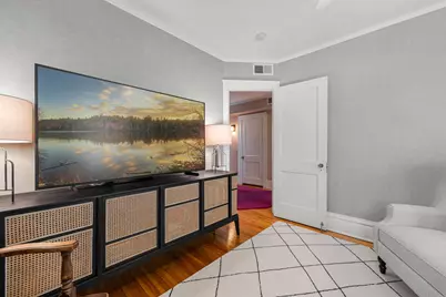 2017 Girard Avenue S, Minneapolis, MN 55405 - Photo 55