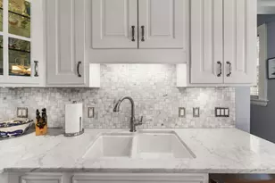 2017 Girard Ave S, Minneapolis, MN 55405 - Photo 31