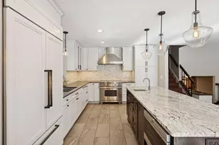 11800 36th Ave N, Plymouth, MN 55441 - Photo 7