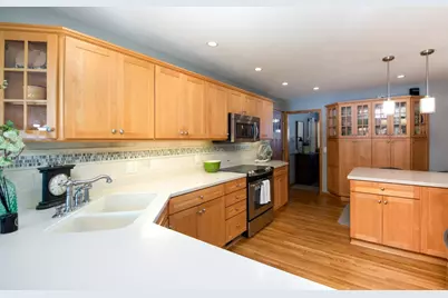 521 7th Avenue NE, Waseca, MN 56093 - Photo 9