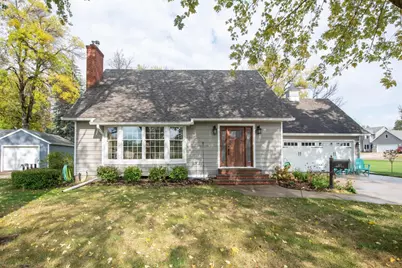 521 7th Avenue NE, Waseca, MN 56093 - Photo 1