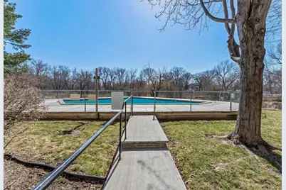 4710 58th Avenue N #303, Crystal, MN 55429 - Photo 25