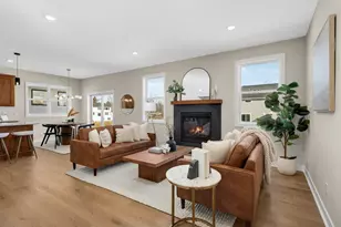 2164 Eustis St, Roseville, MN 55113 - Photo 7