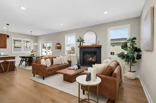 2164 Eustis St, Roseville, MN 55113 - Photo 7