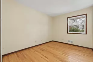 1051 Tiller Ln, Shoreview, MN 55126 - Photo 13