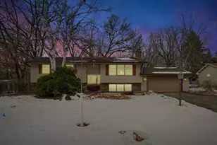 1051 Tiller Ln, Shoreview, MN 55126 - Photo 25