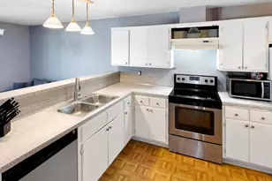 11553 Carriage Ct, Eden Prairie, MN 55344 - Photo 7