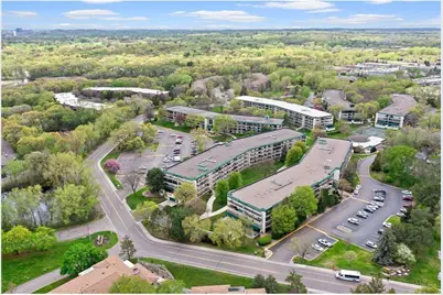 10411 Cedar Lake Road #213, Minnetonka, MN 55305 - Photo 37