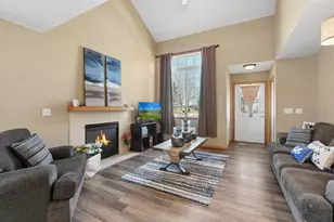 3574 Sterling Heights Dr, River Falls, WI 54022 - Photo 3