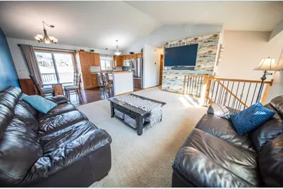 805 5th Avenue NW, Dodge Center, MN 55927 - Photo 7