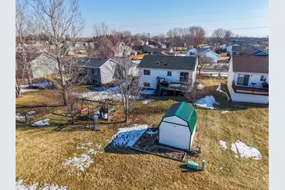 805 5th Avenue NW, Dodge Center, MN 55927 - Photo 3