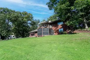 8717 Demontreville Trail N, Lake Elmo, MN 55042 - Photo 15