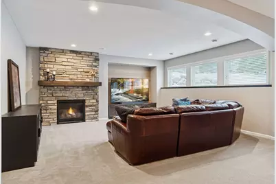 5855 Zanzibar Lane N, Plymouth, MN 55446 - Photo 11