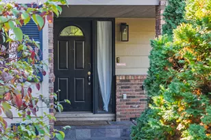 2 Belvidere St E, Saint Paul, MN 55107 - Photo 7