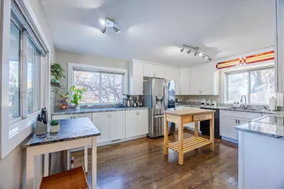 2 Belvidere Street E, Saint Paul, MN 55107 - Photo 11