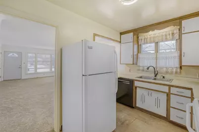 6424 Baker Avenue NE, Fridley, MN 55432 - Photo 5