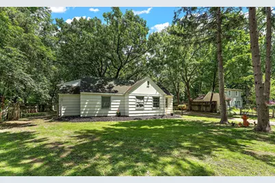 8827 Lincoln Street NE, Blaine, MN 55434 - Photo 3