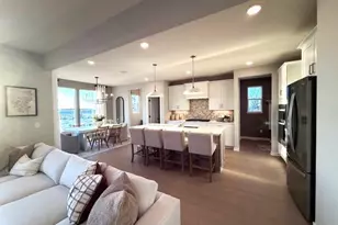 1585 Norbert Ln, Shakopee, MN 55379 - Photo 7