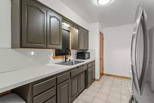 1715 Louise Ave, Saint Paul, MN 55106 - Photo 19