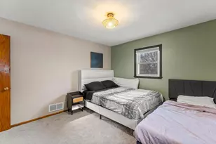 1715 Louise Ave, Saint Paul, MN 55106 - Photo 27