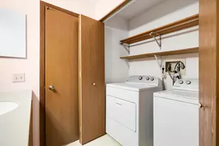 10451 Greenbrier Rd, Minnetonka, MN 55305 - Photo 13