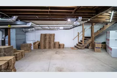 223 Broadway Avenue N, Rochester, MN 55906 - Photo 15