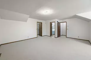 13416 Parkwood Dr, Burnsville, MN 55337 - Photo 11