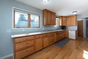 232 W Skyline Ct, Mankato, MN 56001 - Photo 9