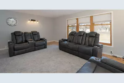 232 W Skyline Court, Mankato, MN 56001 - Photo 3