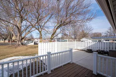 232 W Skyline Court, Mankato, MN 56001 - Photo 23