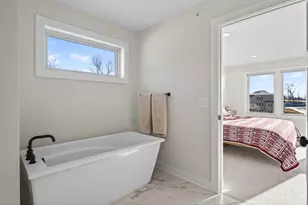 2388 Laurie Ct, Roseville, MN 55113 - Photo 37