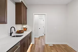 2388 Laurie Ct, Roseville, MN 55113 - Photo 25