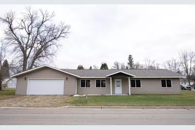 524 3rd Street NW, Mahnomen, MN 56557 - Photo 1