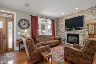 3000 Arona St, Roseville, MN 55113 - Photo 15