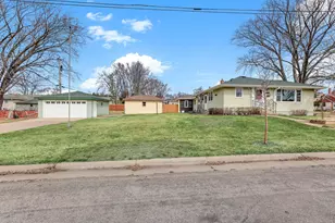 1955 Idaho Ave E, Saint Paul, MN 55119 - Photo 3