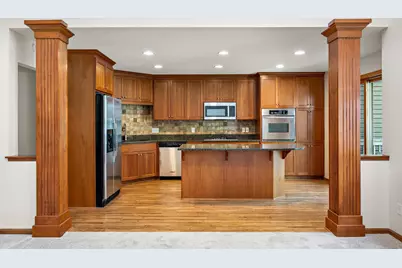 1598 Summit Shores Circle, Burnsville, MN 55306 - Photo 3