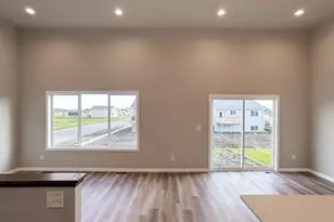 3252 36th Ave S, Moorhead, MN 56560 - Photo 9