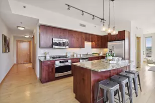 215 10th Ave S, Minneapolis, MN 55415 - Photo 3