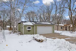 110136 Stanford Cir, Chaska, MN 55318 - Photo 3