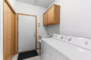 6555 Riverwood Ln, Brooklyn Center, MN 55430 - Photo 23