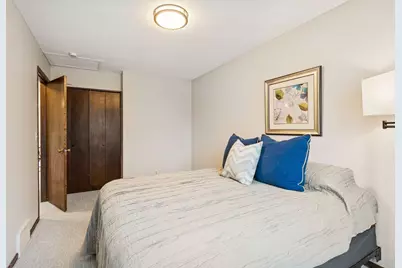 10500 Wyoming Avenue S, Bloomington, MN 55438 - Photo 21