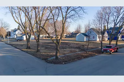 518 NE Park Street, Luverne, MN 56156 - Photo 9