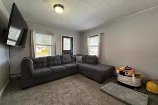 301 4th St SW, Pine Island, MN 55963 - Photo 9